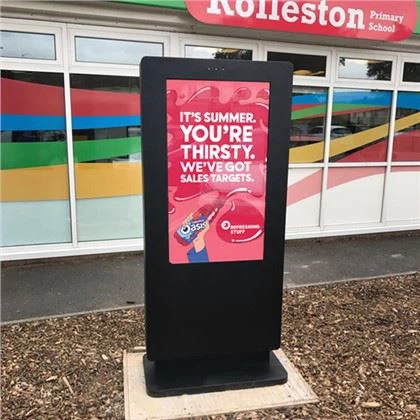 Zewnętrzne wyświetlacze Digital Signage